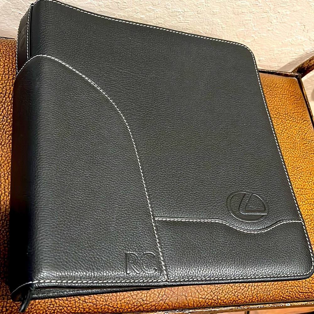 Lexus Leather RC Portfolio Elegant, Classic, Vintage!